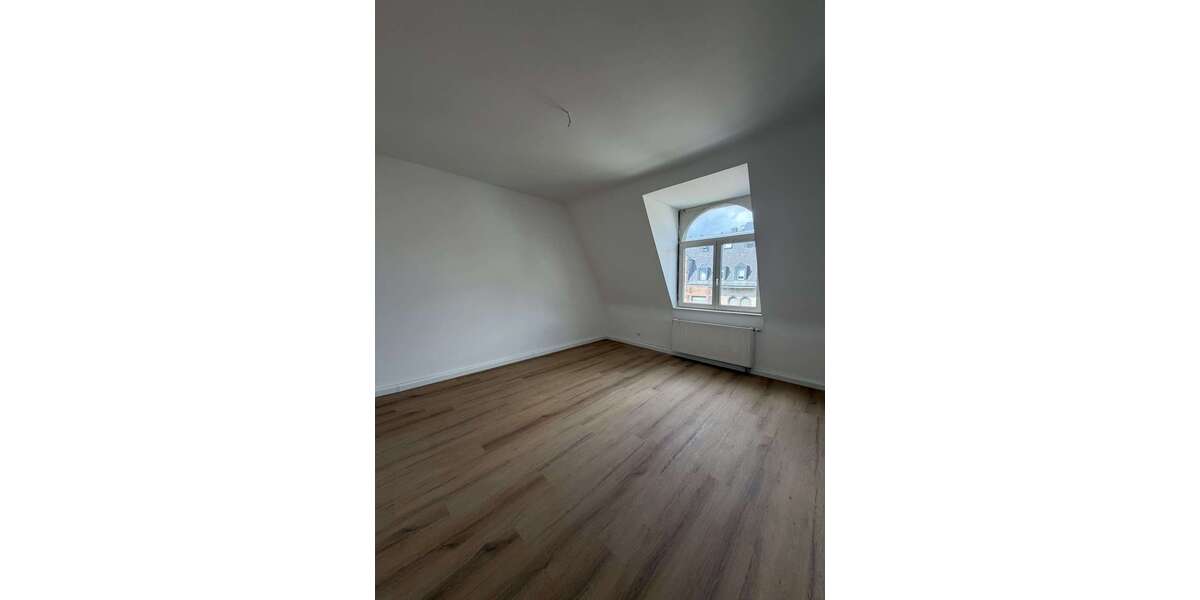 Etagenwohnung Karlsruhe Weststadt - 2 Zimmer, 80 m&sup2;, 1.150&euro; | Angebot:27442019