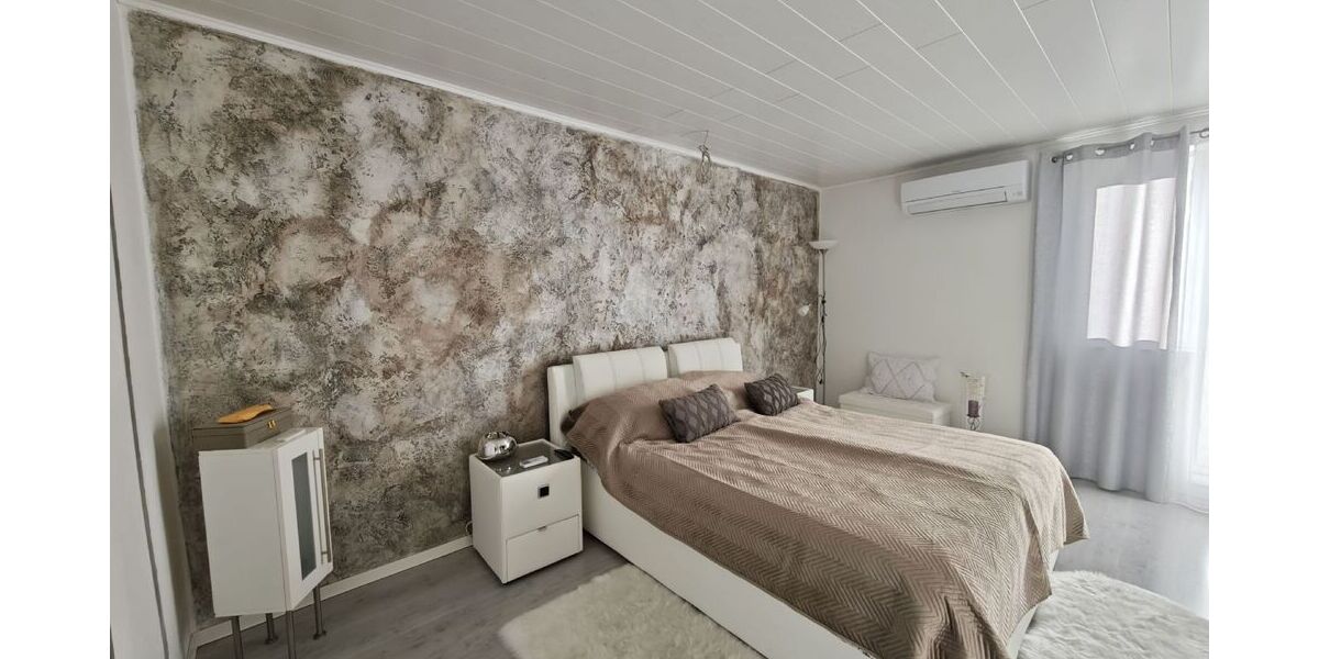 Einzigartige großzügige 3-Zimmer-Wohnung mit Dachterrasse - Etagenwohnung Tiefenbronn | Angebot:25652070