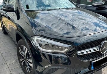 Mercedes-Benz GLA 250 67.000 km 28.900 &euro; Karlsruhe 76287