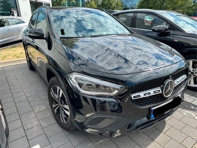 Mercedes-Benz GLA 250 67.000 km 28.900 &euro; Karlsruhe 76287