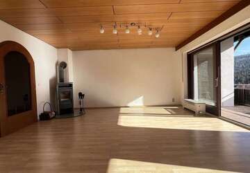 Wohnung Bad Wildbad - 3 Zimmer, 130 m&sup2;, 750&euro; | Angebot:27428574