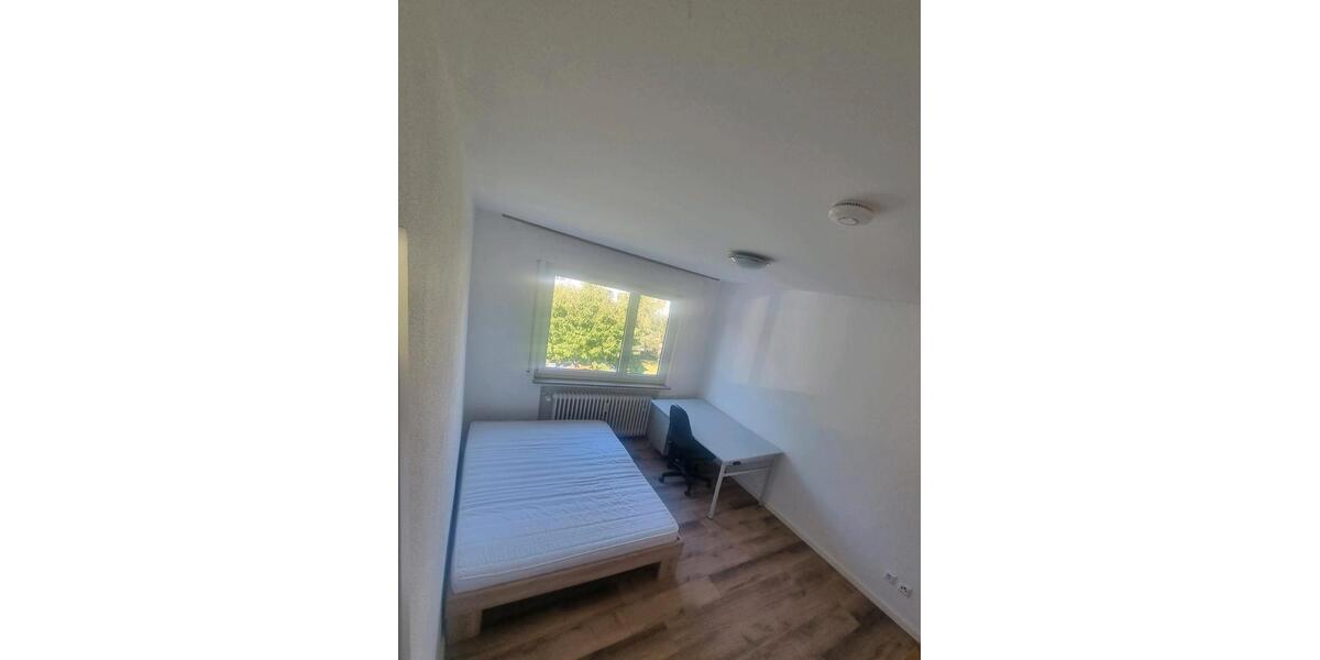 Etagenwohnung Sindelfingen Eichholz - 1 Zimmer, 15 m&sup2;, 550&euro; | Angebot:25934880