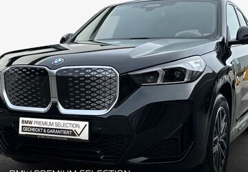 BMW iX1 12.066 km 52.990 &euro; Ettlingen 76275