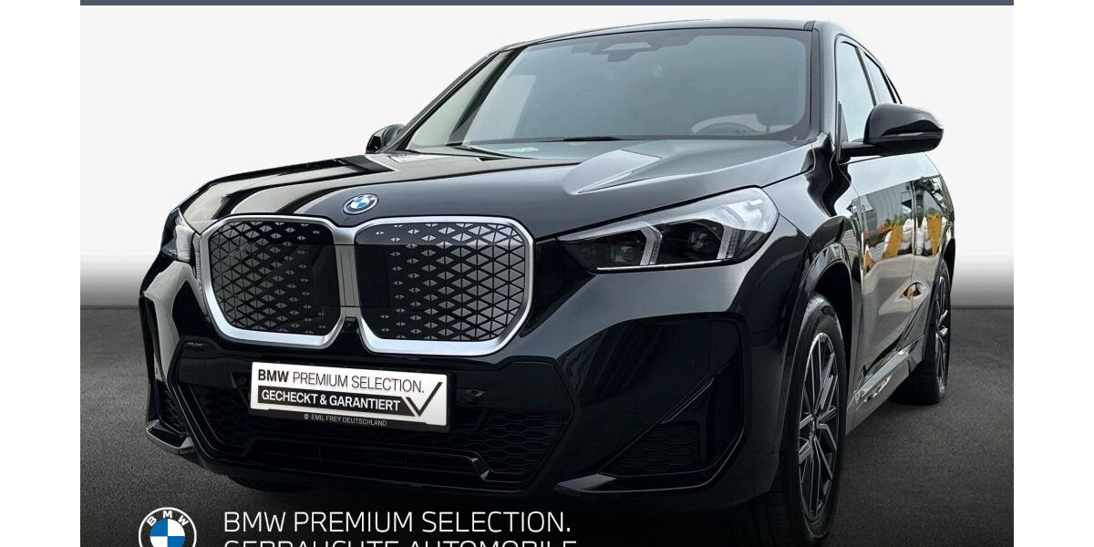 BMW iX1 12.066 km 52.990 &euro; Ettlingen 76275